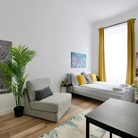 Standard By Hi5- Rakoczi *