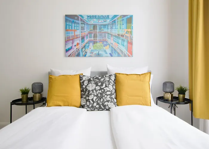 Standard By Hi5- Rákóczi Budapest