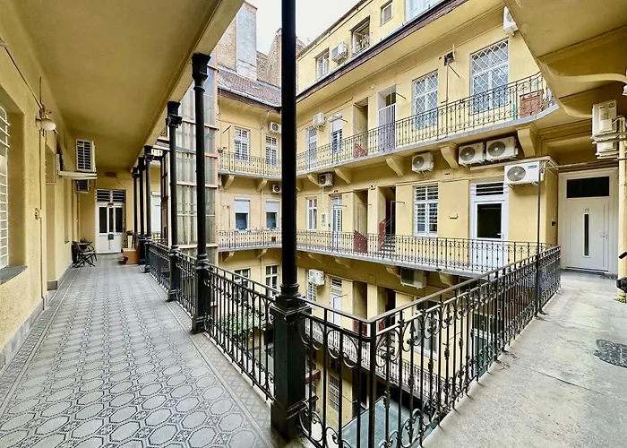 Standard By Hi5- Rákóczi Apartamento *